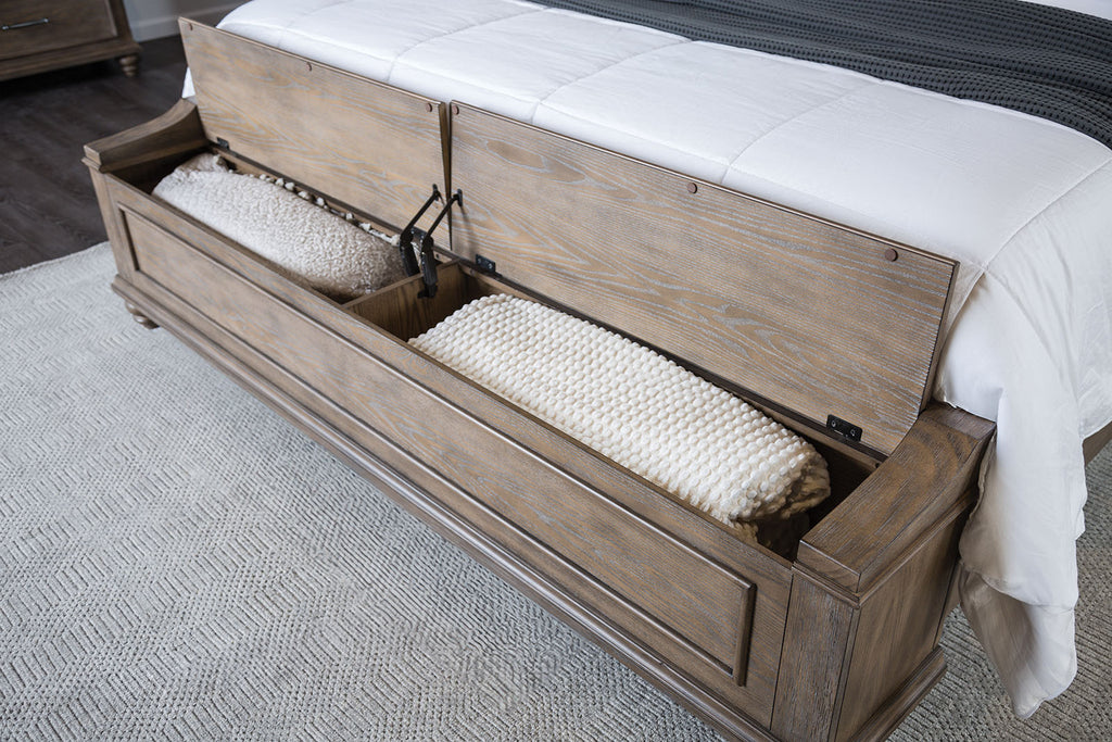 Traditional Bedroom 3pc Set Eastern King Size Bed 2x Nightstands Aged Oak Color FB Bench w Storage Beige Padded Fabric