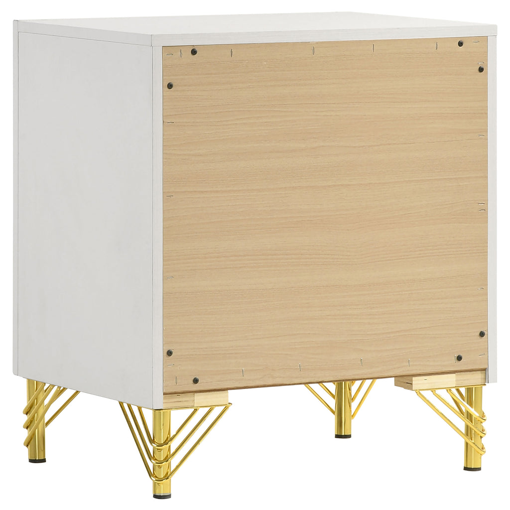 Malcolm Beige and White 4-piece Queen Bedroom Set